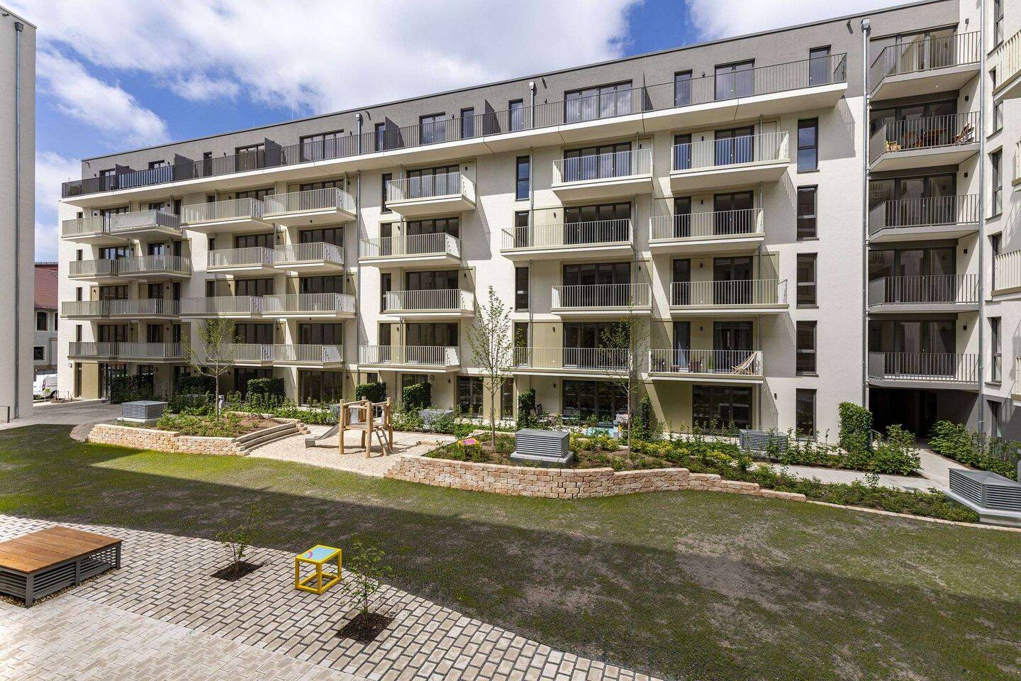 EBK | Balkon | Vollbad | Abstellraum, 1159 Dresden