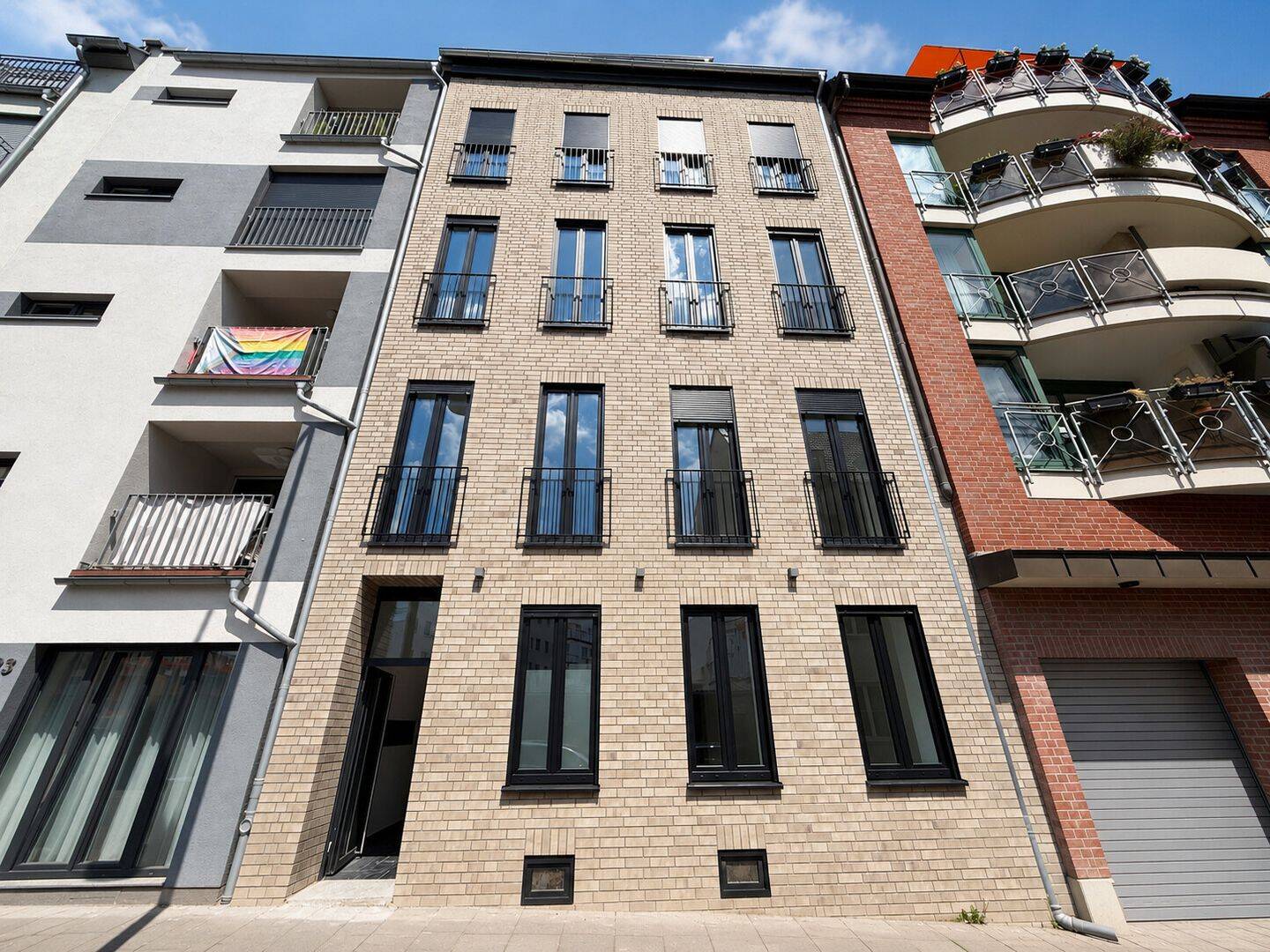 Pauschalmiete! Moderne 2-Zimmer-Wohnung mit Terrasse (inkl. Strom & Heizung), 50668 Köln (Innenstadt-Nord Altstadt-Nord Neustadt-Nord)