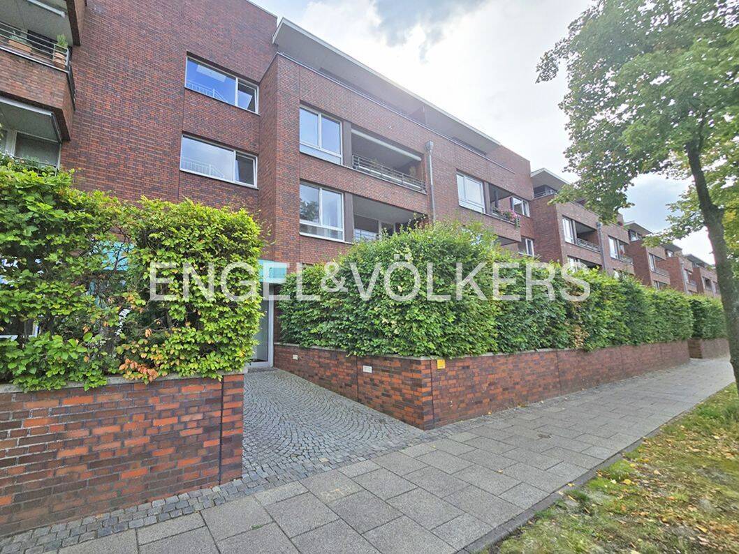 Helle 3-Zimmer-Wohnung mit Loggia und Tiefgaragenstellplatz in Universitäts-Nähe, 28359 Bremen (Horn Lehe)