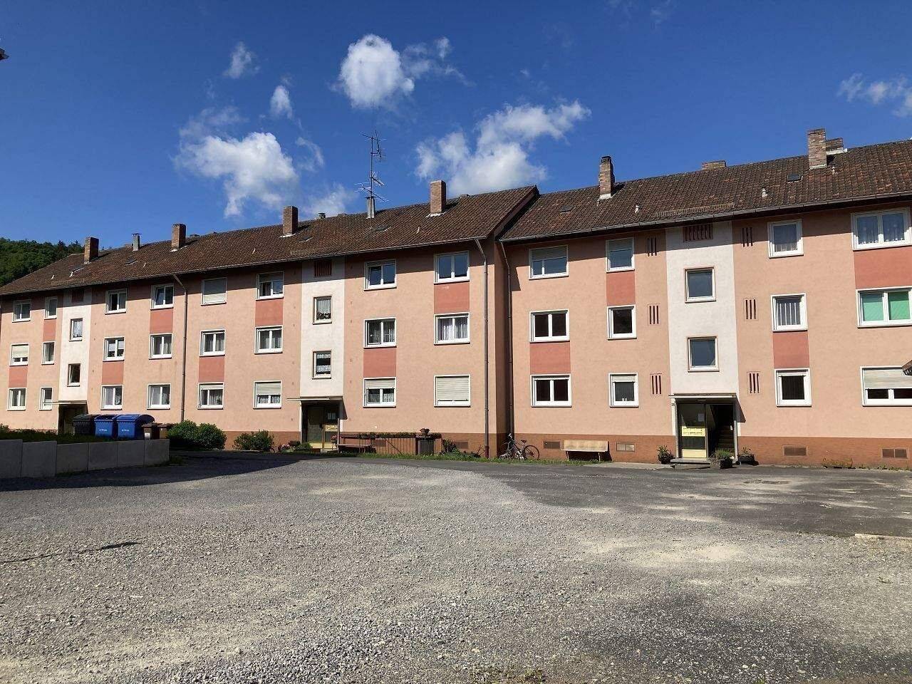 Modernisierte 2-Zimmer-Wohnung im 2. OG mit Balkon & Klimaanlage, 97769 Bad Brückenau
