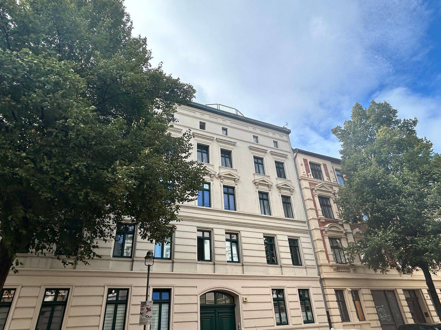 Balkon und Tageslichtbad mit Dusche, 39112 Magdeburg (Leipziger Str. Sudenburg)