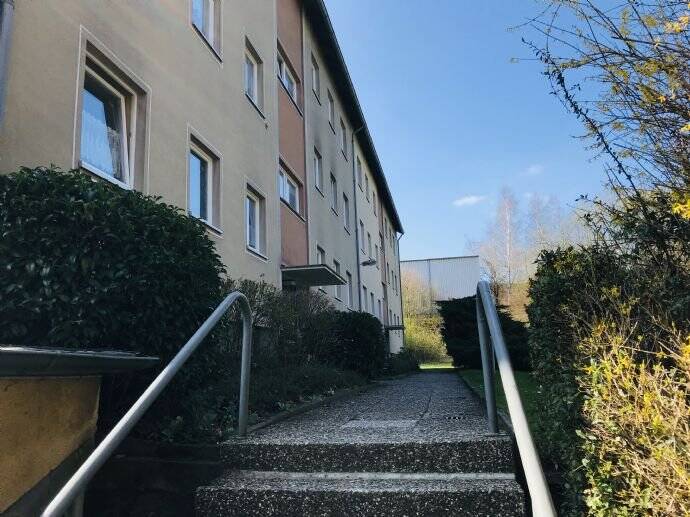 EINZIEHEN & WOHLFÜHLEN: Tolle 2-Zimmer Wohnung mit Balkon im 2. OG!, 37581 Bad Gandersheim