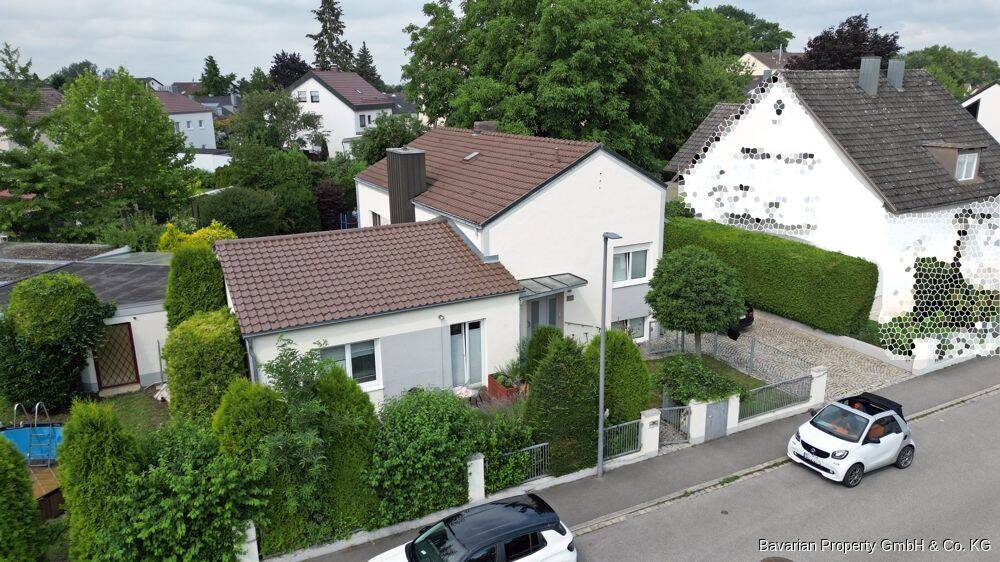 Besonderes Split-Level-Haus in Straubing-Süd – großzügiges Wohnen mit Einliegerwohnung, 94315 Straubing
