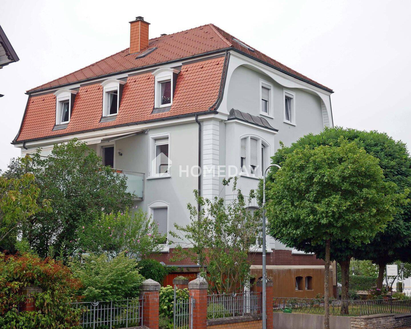 Charmante Vierzimmerwohnung mit 108 m², EBK, modernisiertem Tageslichtbad, Ausbaureserve & Garage, 78166 Donaueschingen