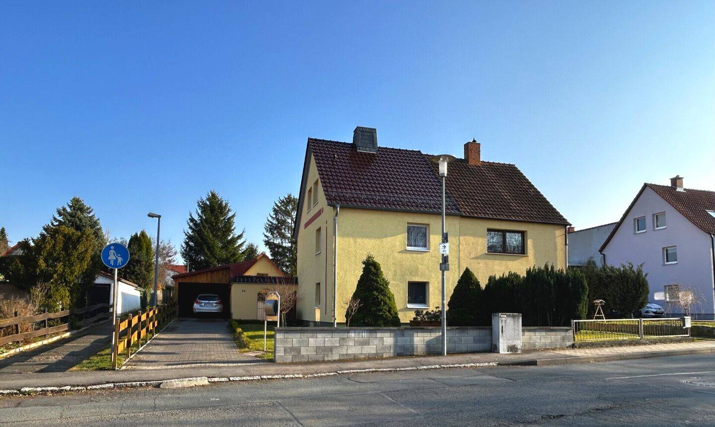 Einfamilienhaus in Erfurt – 1.000 m² großes Grundstück in attraktiver Lage mit Entwicklungspotenzial!, 99094 Erfurt