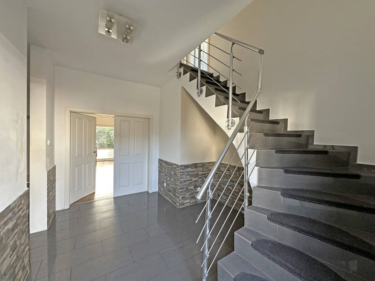 Modernes Einfamilienhaus mit Kamin, 25474 Ellerbek