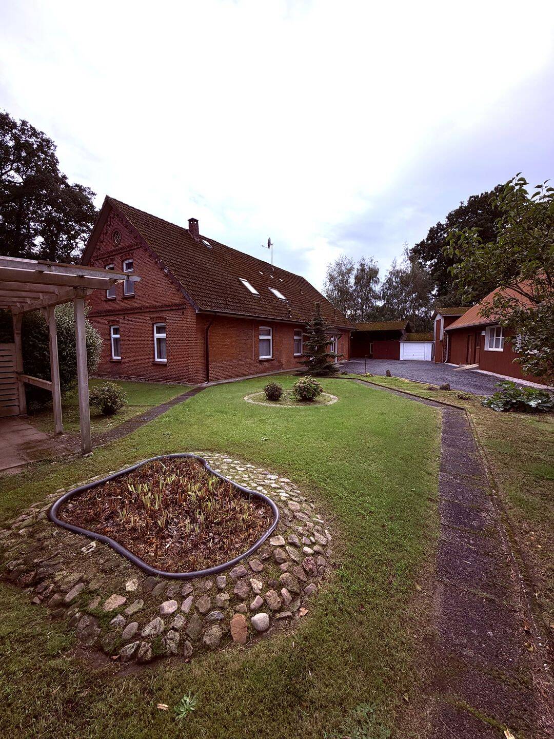 Historisches Wohnhaus mit Nebengebäude und Garage, 27432 Bremervörde