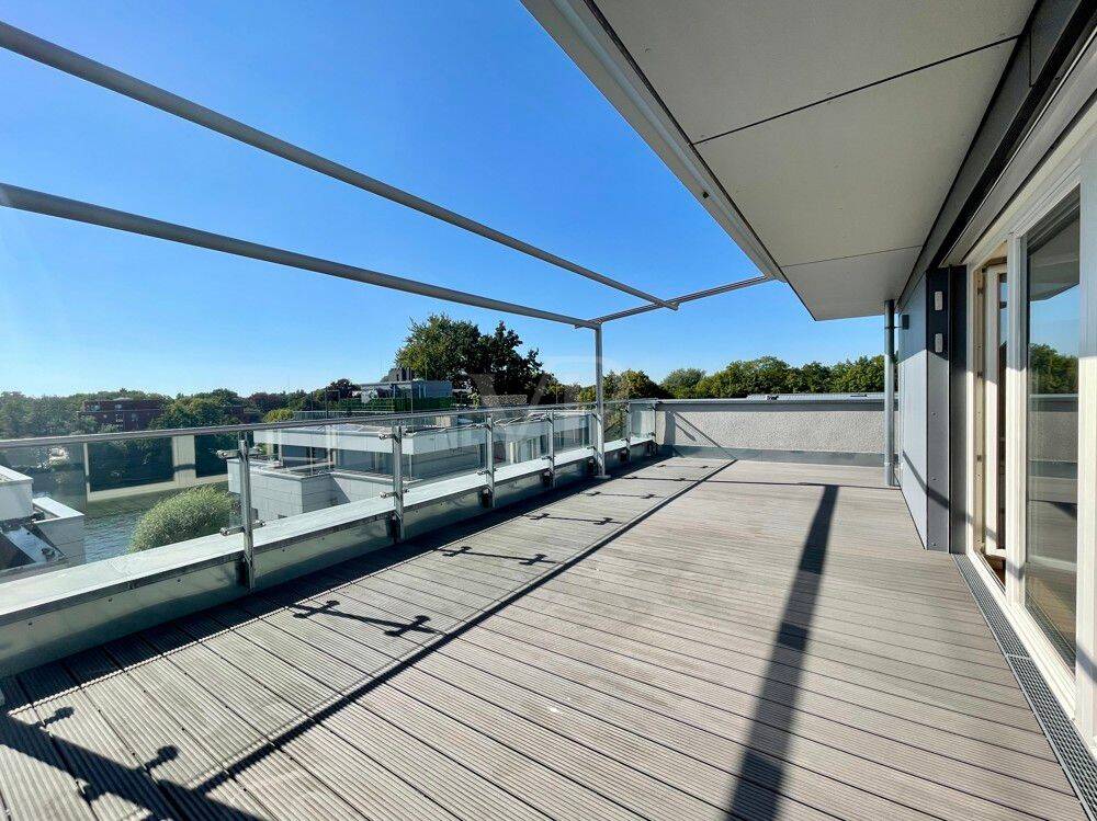 Hochwertige Dachgeschosswohnung mit großer Dachterrasse an der Spree, 12555 Berlin (Treptow-Köpenick Köpenick)
