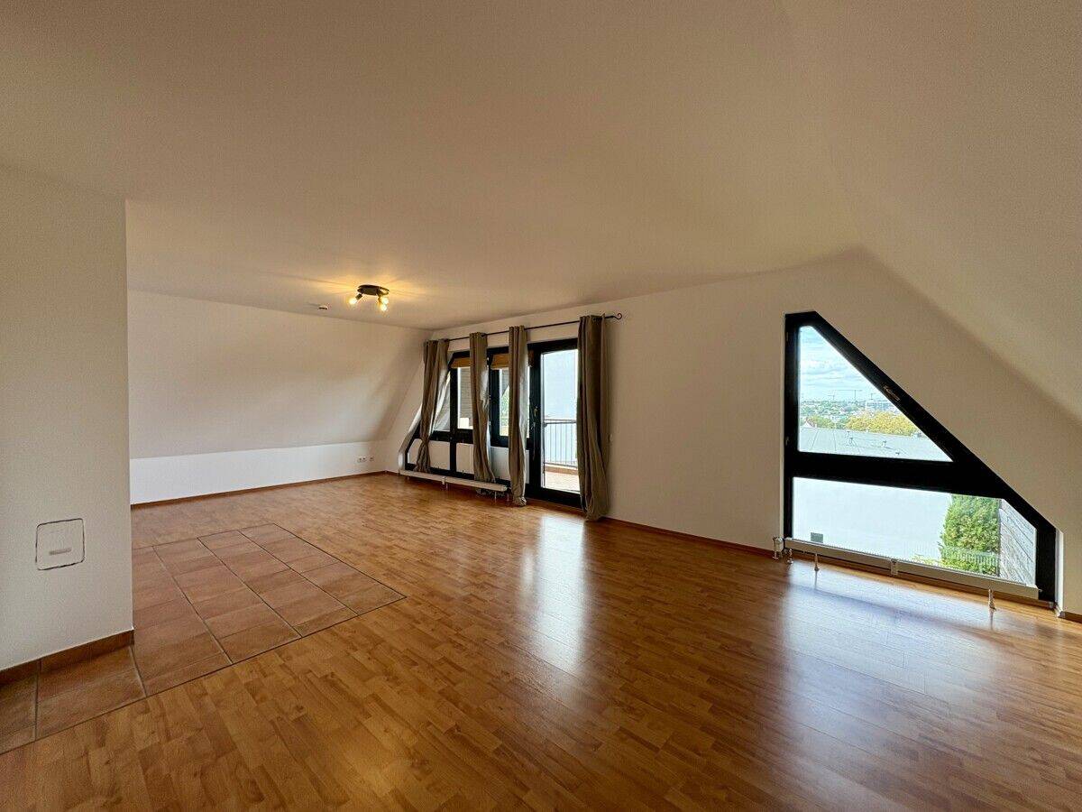 „Panoramablick“ – Freigestellte 4-Zimmer-Maisonette-ETW in zentraler Lage von Wiesbaden – 65189 Wiesbaden – Bild 1 von 1