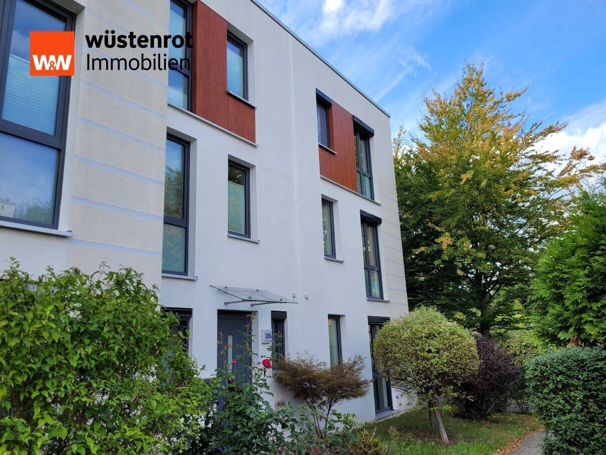 Charmantes, energieeffizientes RMH mit Dachterrasse und Stellplatz in Marienthal, 22043 Hamburg (Wandsbek Jenfeld Marienthal Tonndorf)