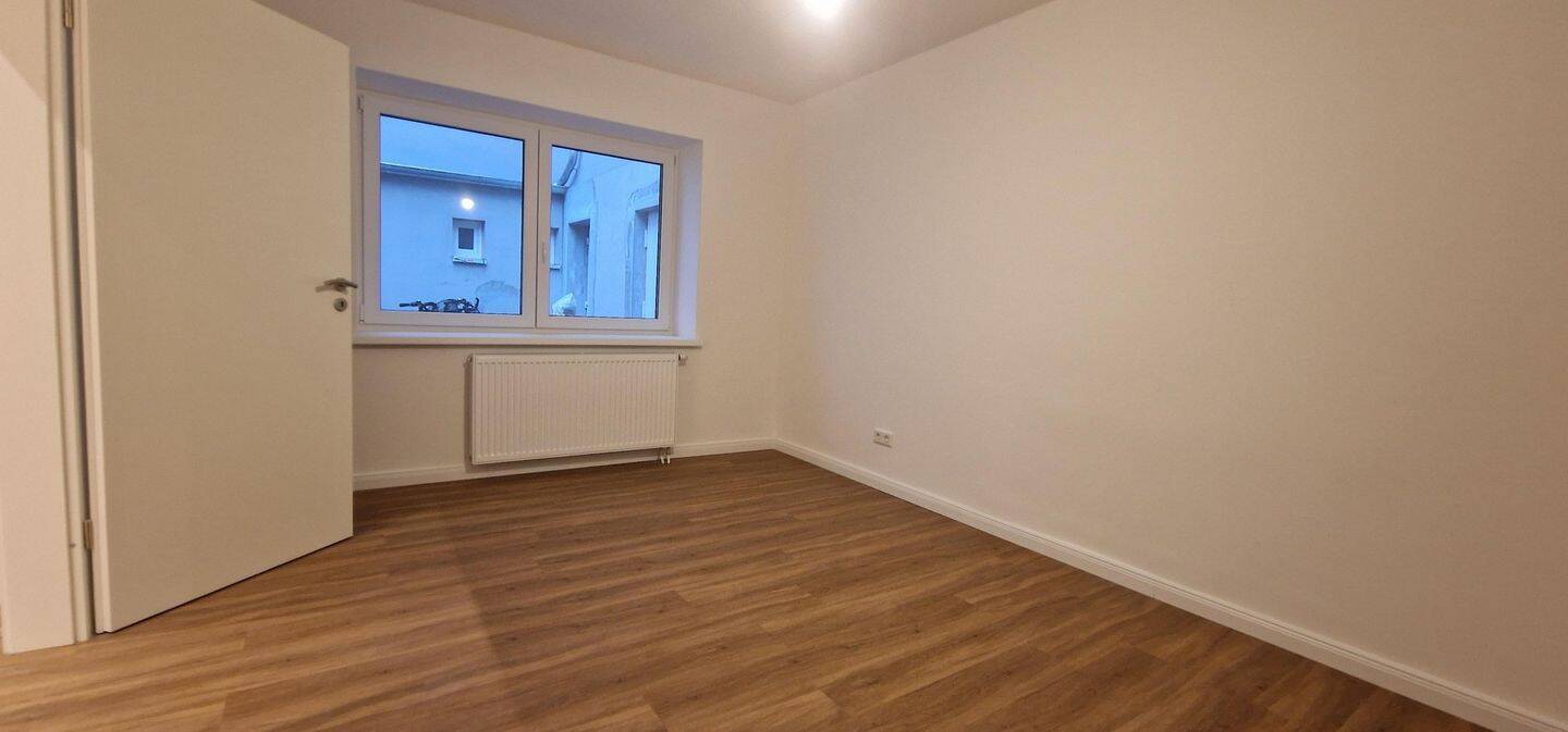 Renovierte 3-Zimmer-Wohnung Erdgeschoß, 90762 Fürth (Innenstadt)