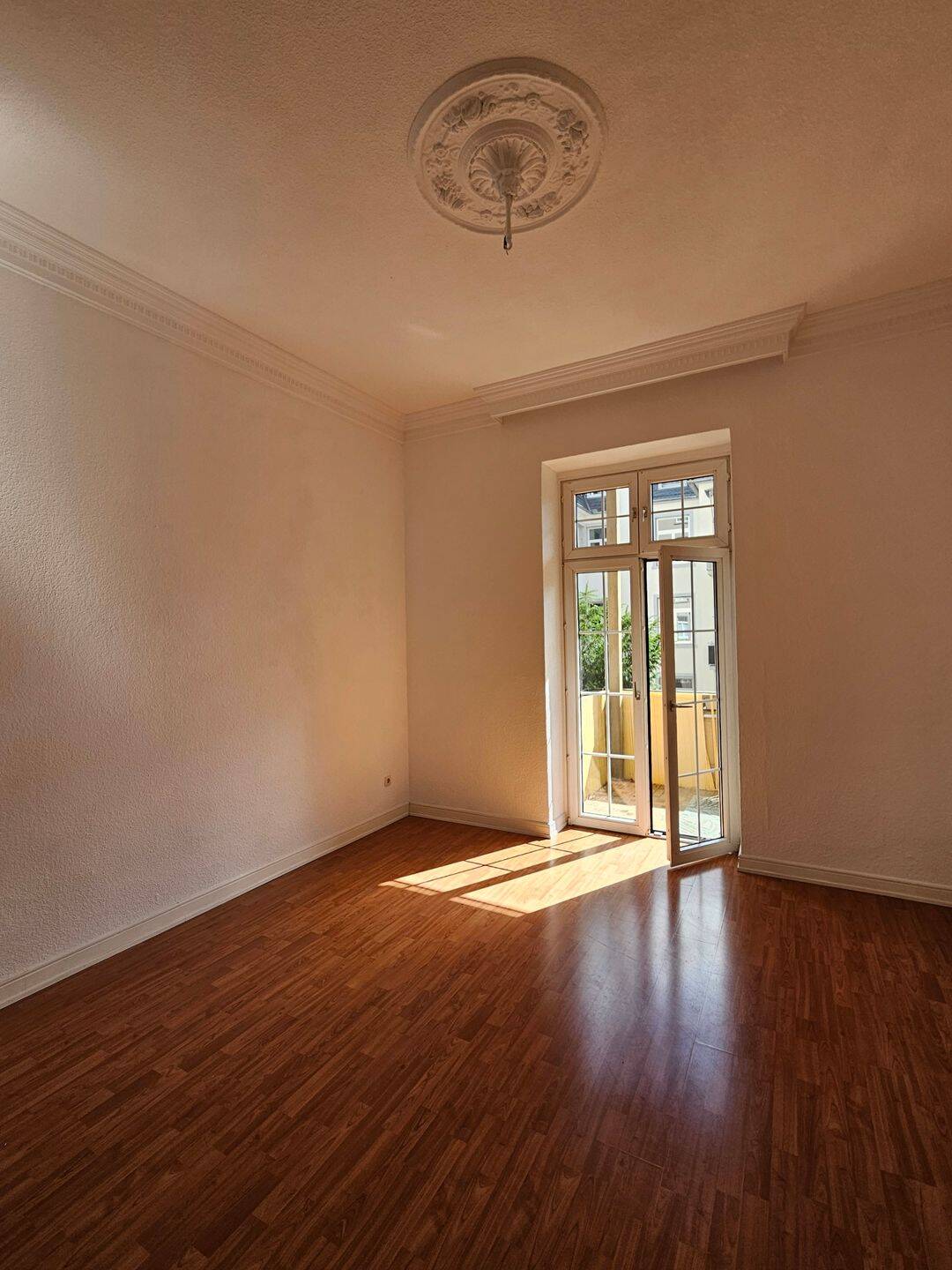 Nordend 3 Zimmer mit Balkon Altbau Stuck, 60322 Frankfurt am Main (Dornbusch Innenstadt Nordend-West Westend-Nord Westend-Süd)