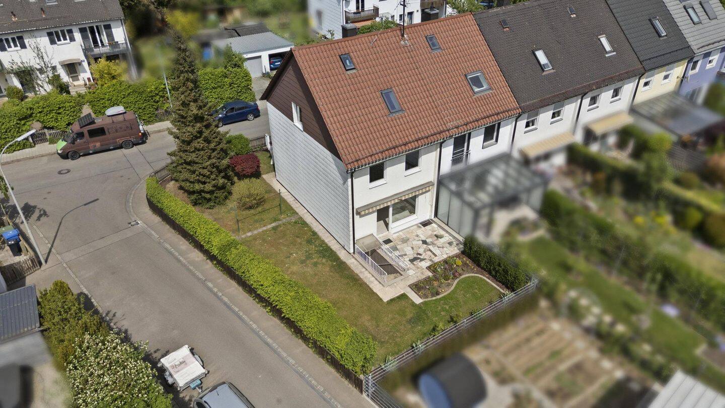 Kernsaniertes Reiheneckhaus mit Garten in Ingolstadt-Nord, 85055 Ingolstadt