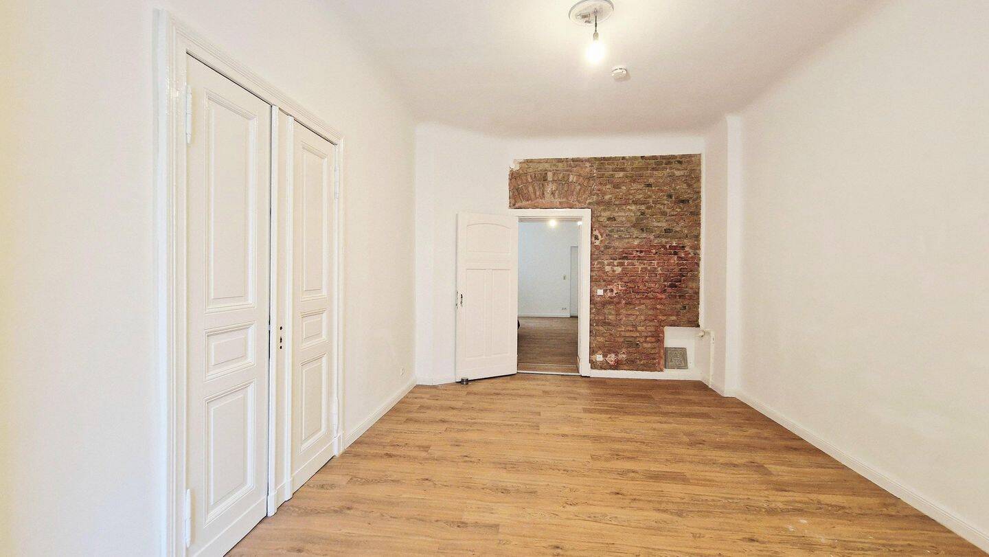 KREUZKÖLLNER KIEZ! Hippe – 2 verbundene Altbauwohnungen | kernsaniert | 3 Eingänge | provisionsfrei, 12045 Berlin (Neukölln)