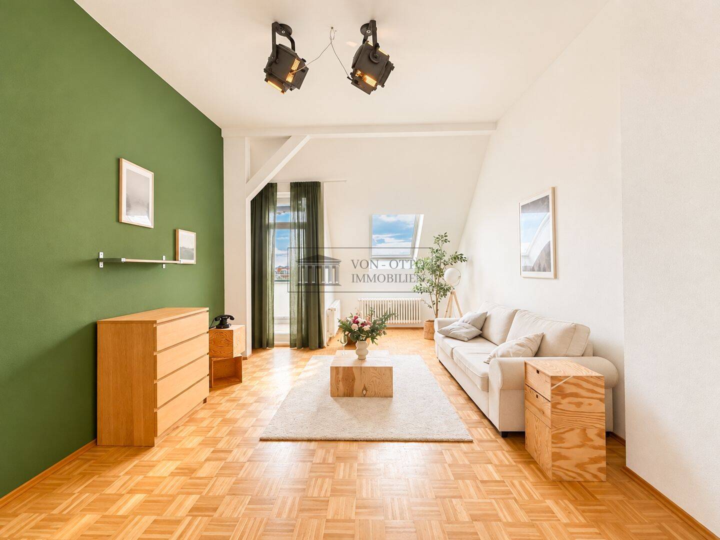 Altbaucharme trifft Dachgeschossflair – 3 Zimmer mit Dachterrasse, 13347 Berlin (Mitte Gesundbrunnen Wedding)