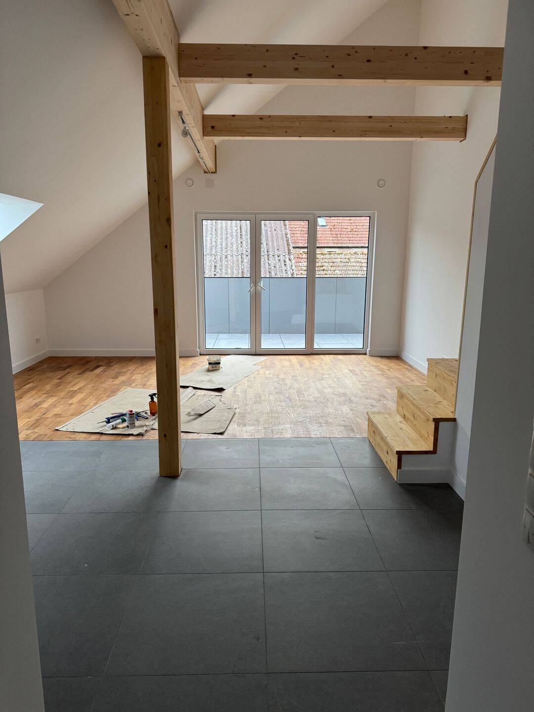 Chicke Neubau-Maisonette-Wohnung mit nachhaltigem Energiekonzept – Erstbezug in Kürze, 97199 Ochsenfurt