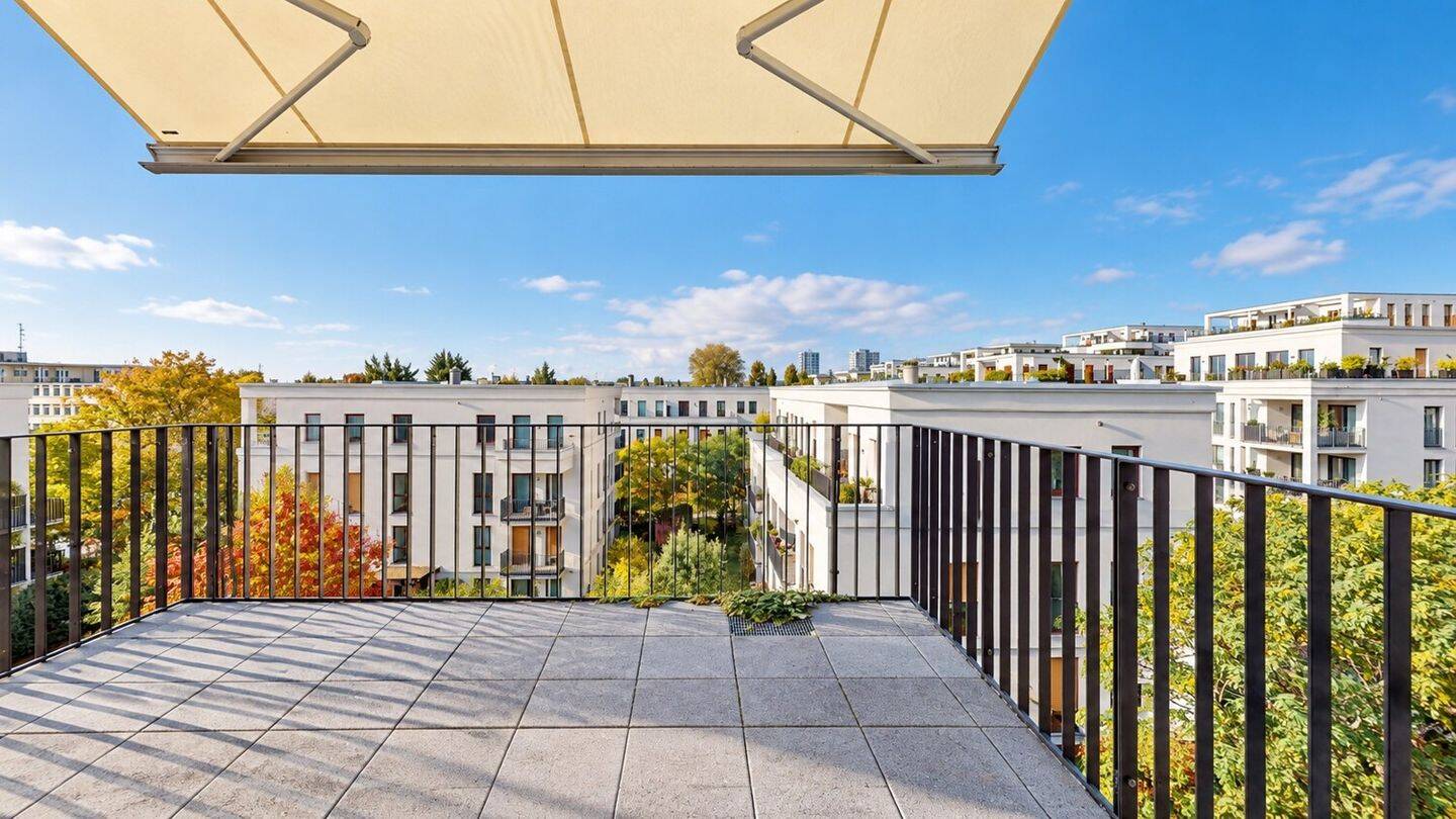 Wohnen über den Dächern – Dreieinhalb-Zimmer-Wohnung mit Terrasse und Balkon, 60326 Frankfurt am Main (Gallus Griesheim)