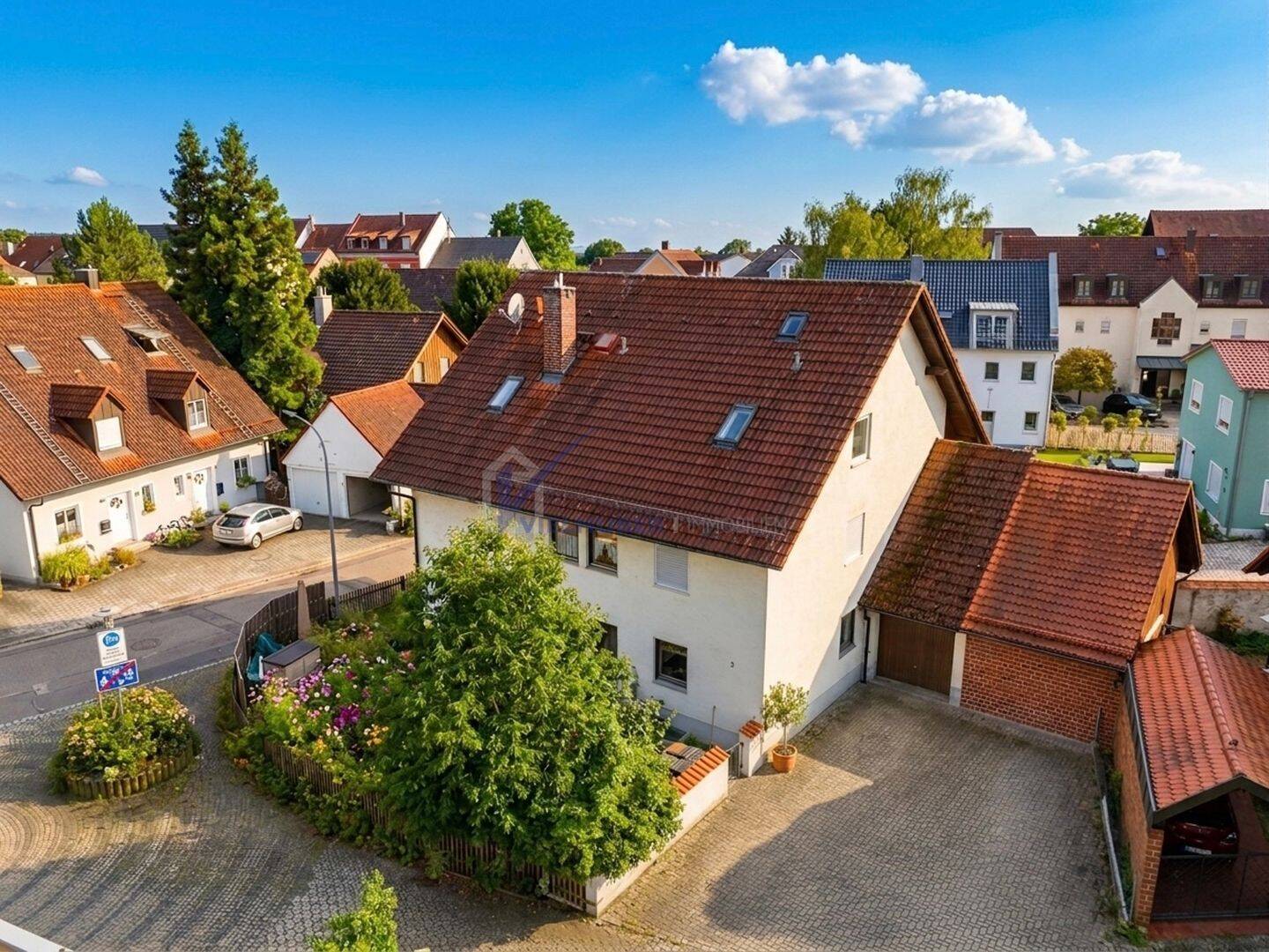 Viel Raum für Ihre Wohnideen – Erdgeschosswohnung mit Garten, Garage und Keller, 85368 Moosburg a.d. Isar