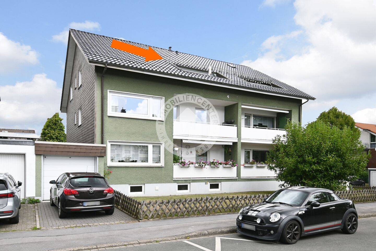 Wohnen im Grünen, investieren mit Perspektive – Dachgeschosswohnung mit Südloggia!, 44265 Dortmund