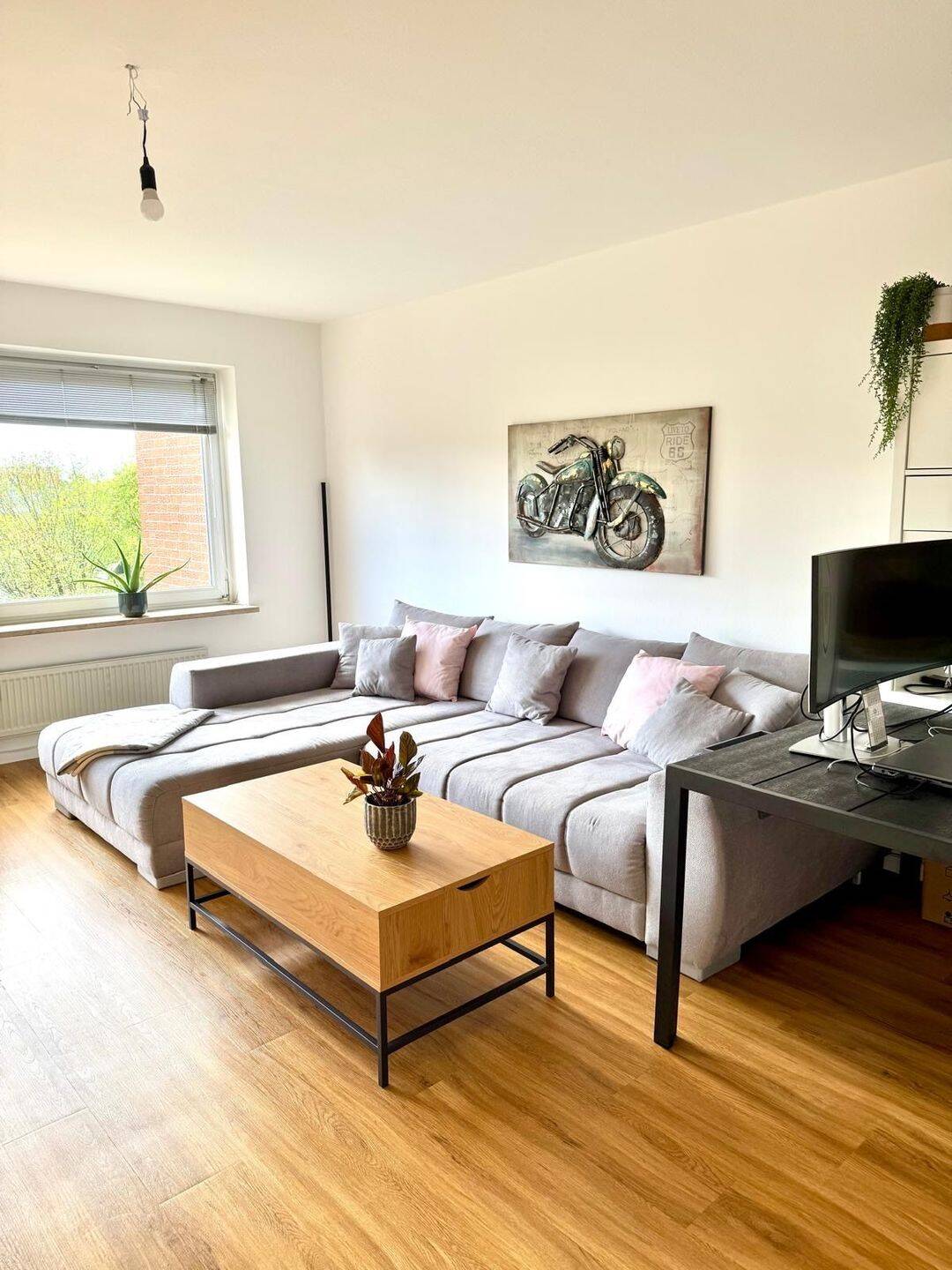 Möblierte 3-Zimmer-Wohnung mit Loggia, 25451 Quickborn