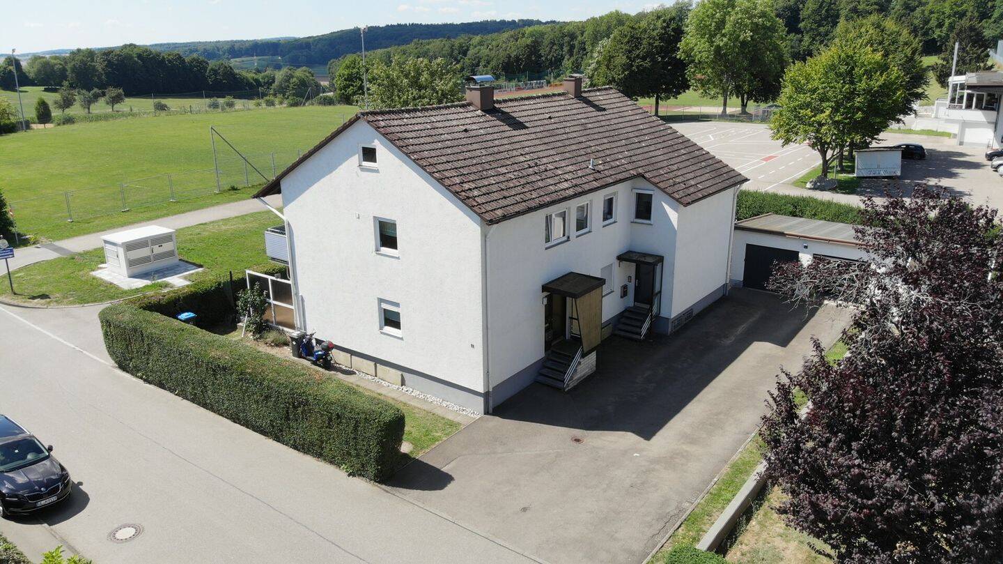 Wohnen mit Garten: Charmante 3-Zimmer-Wohnung mit viel Potenzial, 89150 Laichingen