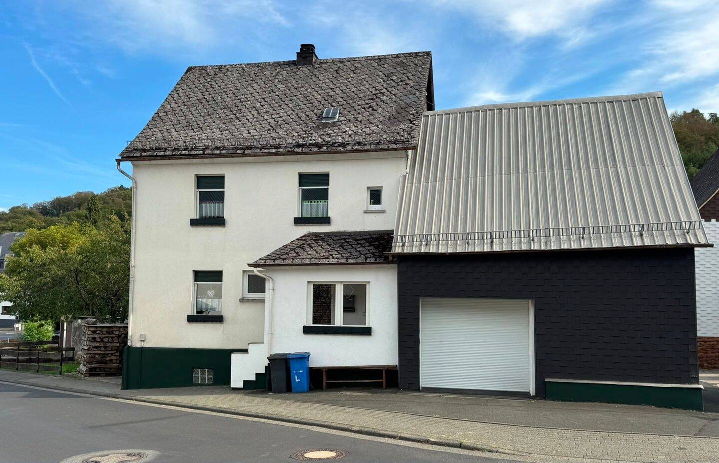 Einfamilienhaus mit Garten und Scheune, 35767 Breitscheid