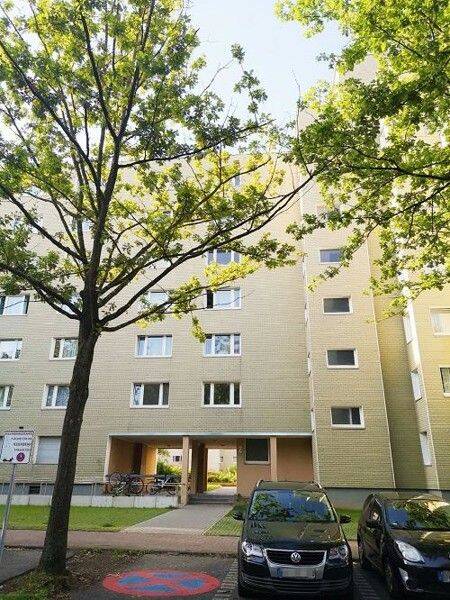 Familienangelegenheit: weitläufige 4-Zimmer-Wohnung, 53119 Bonn (Auerberg Nordstadt Tannenbusch Zentrum)