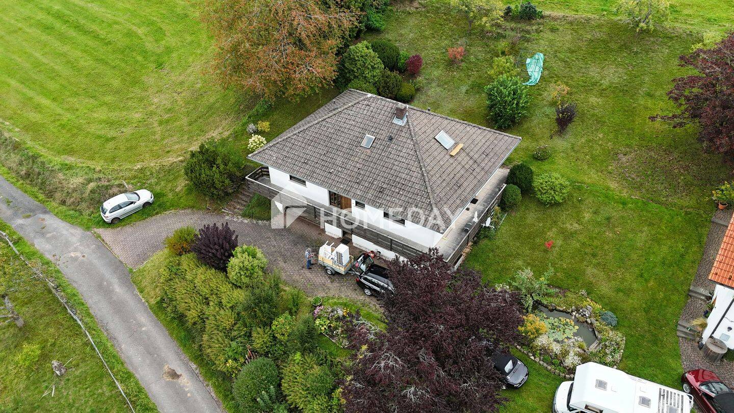 Attraktives Einfamilienhaus mit Einlieger-Fewo, Hanglage, Doppelgarage & großem Grundstück, 36129 Gersfeld (Rhön)