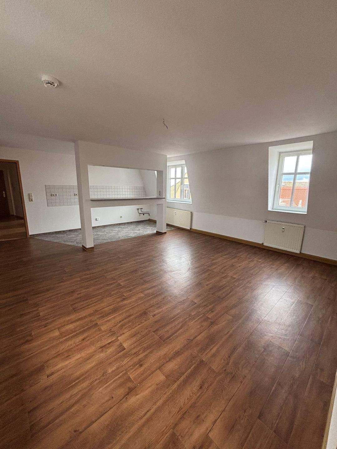 Sonnige 3-Raum-Dachgeschosswohnung in Zeitz – ca. 73 m², 6712 Zeitz