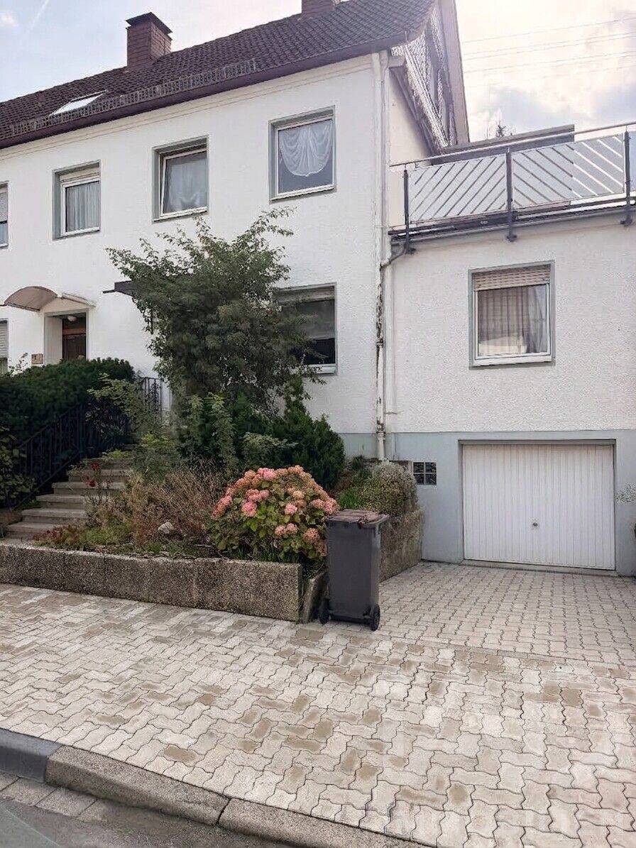 Solide Doppelhaushälfte mit Charakter und viel Entwicklungspotenzial – Siegen-Weidenau, 57076 Siegen