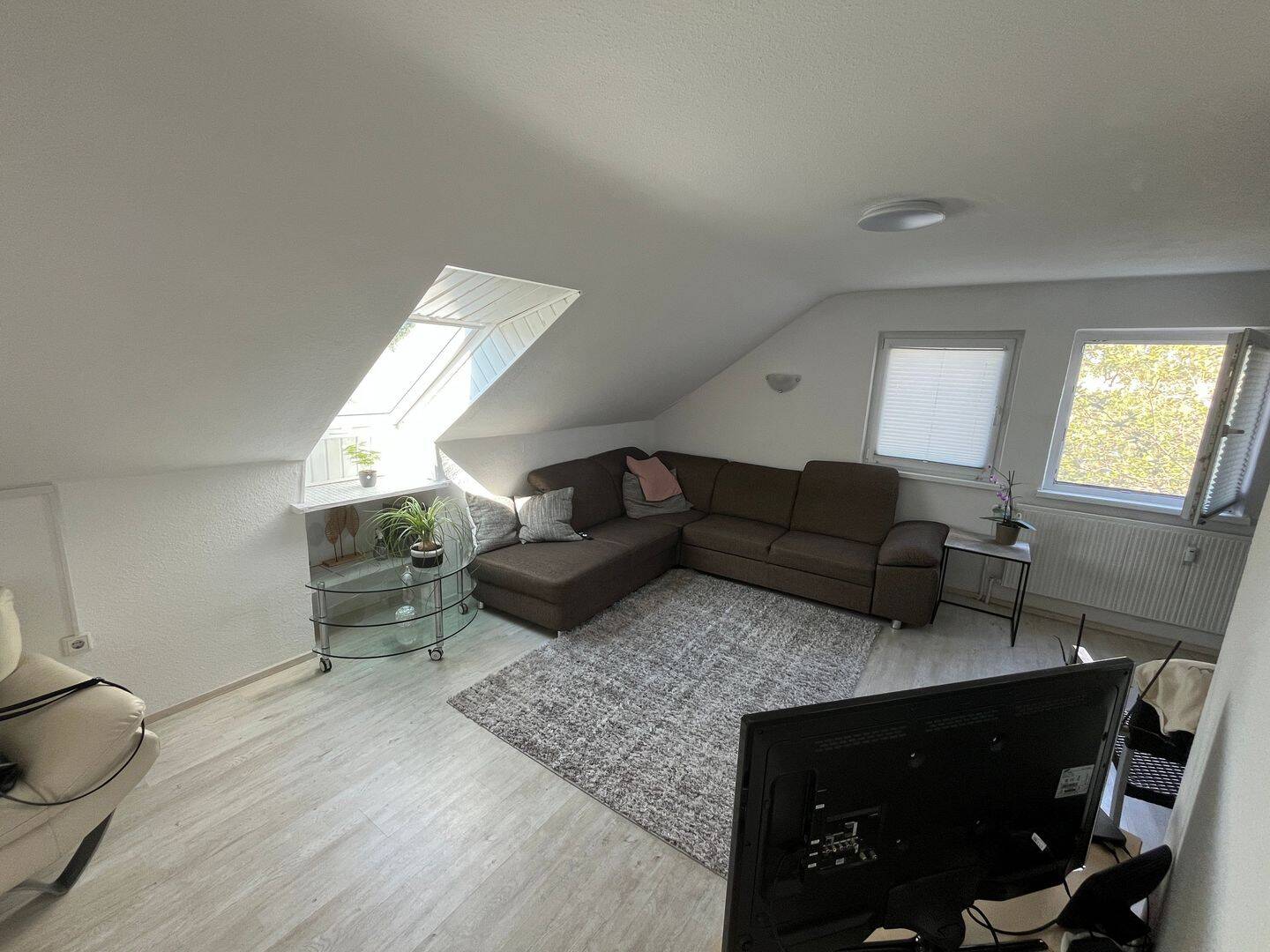 2-Zimmer-Dachgeschosswohnung in Nürnberg zu vermieten, 90475 Nürnberg