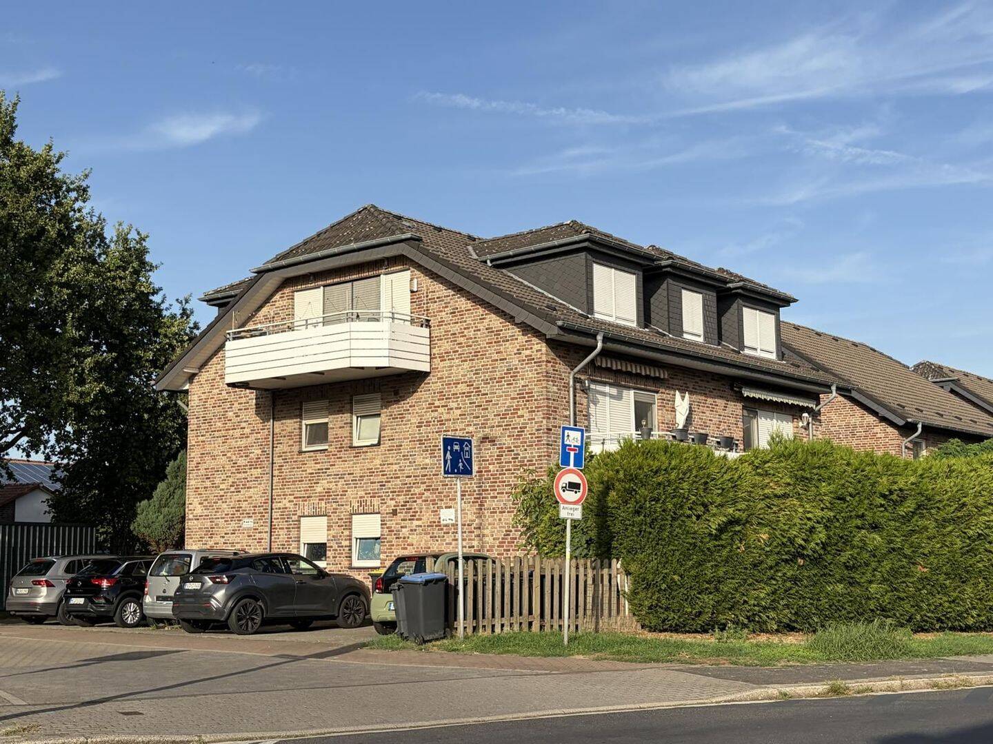 Moderne 2-Zimmer-ETW mit sonnigem Balkon und PKW-Stellplatz in Moers-Asberg, 47443 Moers
