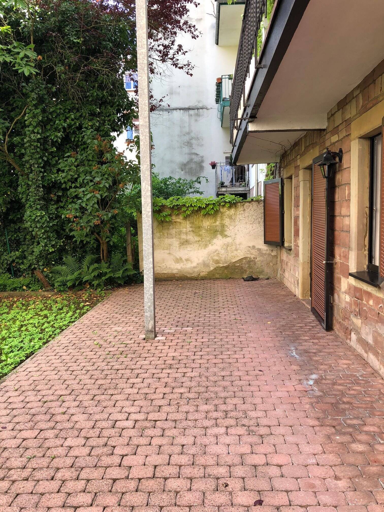 Wohnen Am Staden – 1 Zimmer Wohnung im Souterrain mit großer Terrasse – Graf-Johann-Str. 19 – Saarbrücken, 66121 Saarbrücken