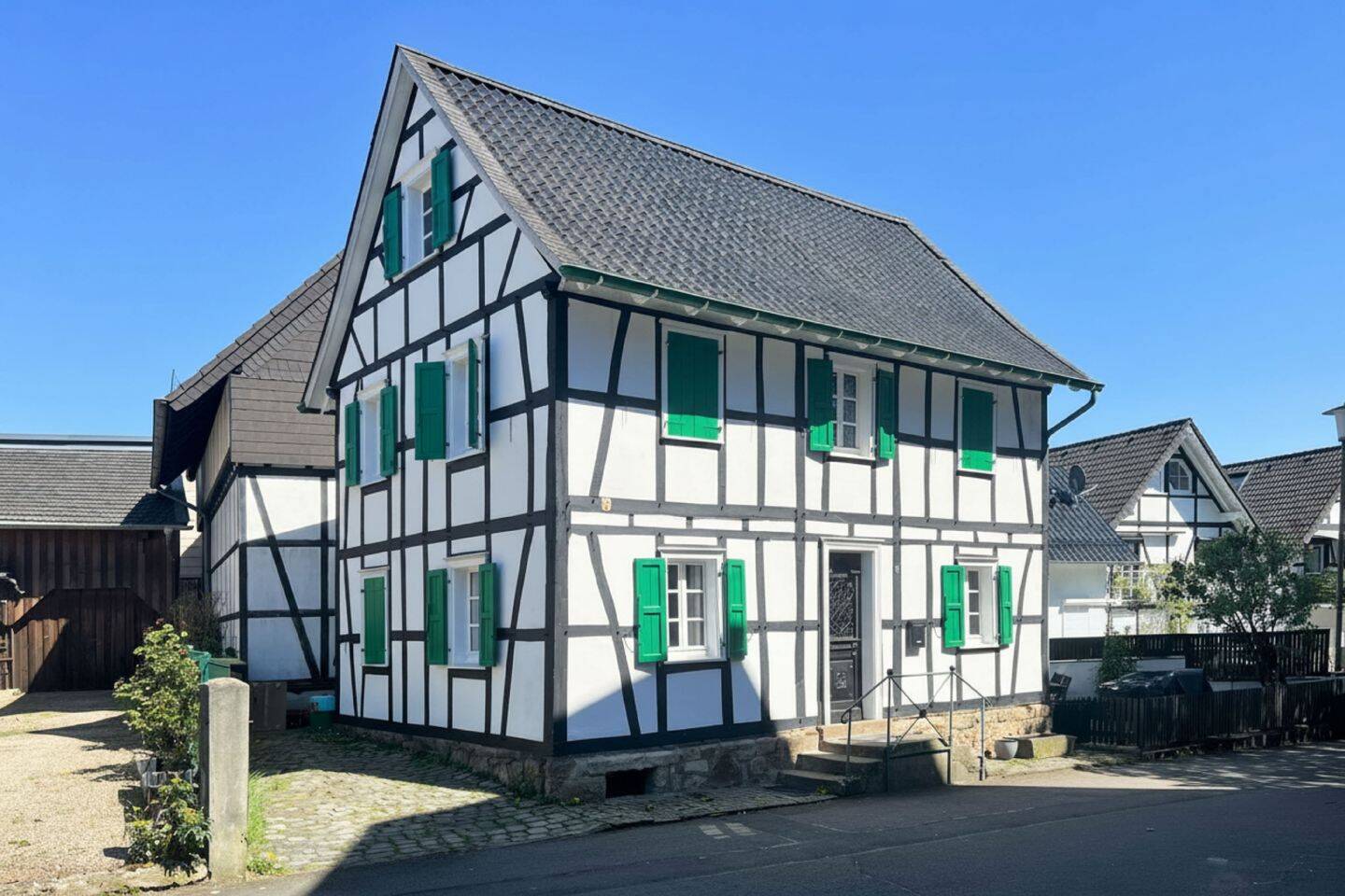 Ein Stück Geschichte – denkmalgeschütztes Fachwerkhaus im Herzen von Overath, 51491 Overath