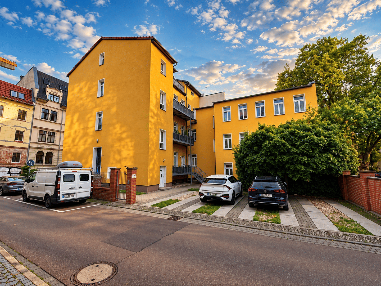 4-RW mit Balkon, EBK und Stellplatz in Top Lage zu vermieten!, 6108 Halle (Saale) (Altstadt Giebichenstein Innenstadt Paulusviertel Saaleaue)