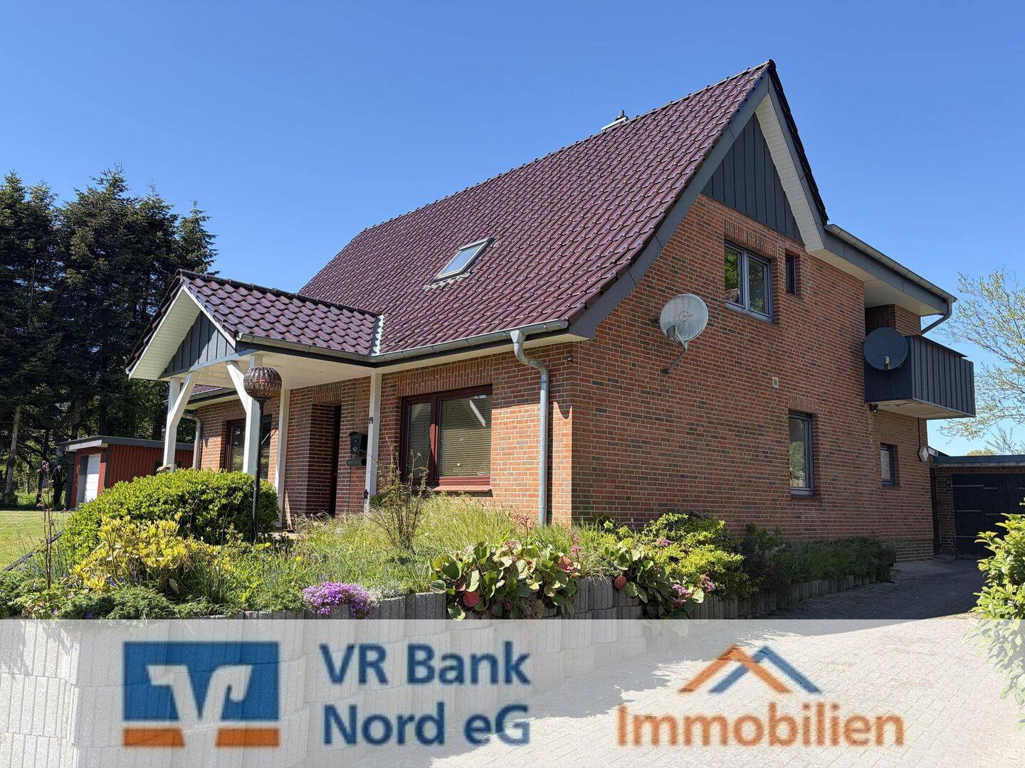 Laufend modernisiertes Wohnhaus auf gepflegtem Grundstück, 24405 Böel
