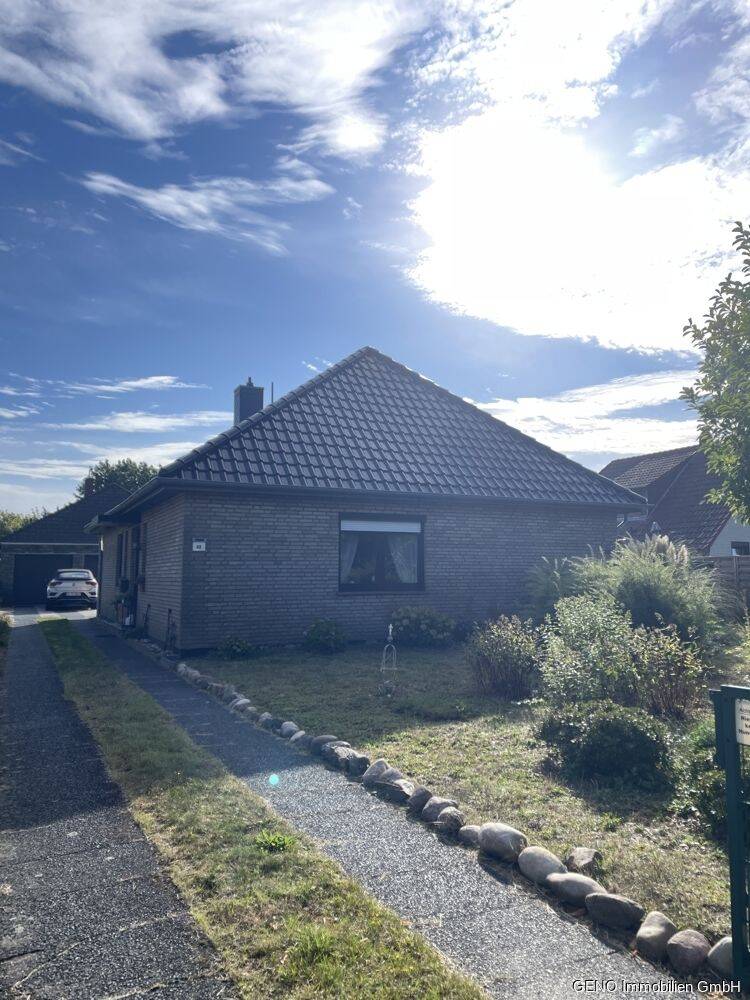 Schöner Bungalow mit ausgebautem Dachgeschoss und Doppelgarage, 27777 Ganderkesee
