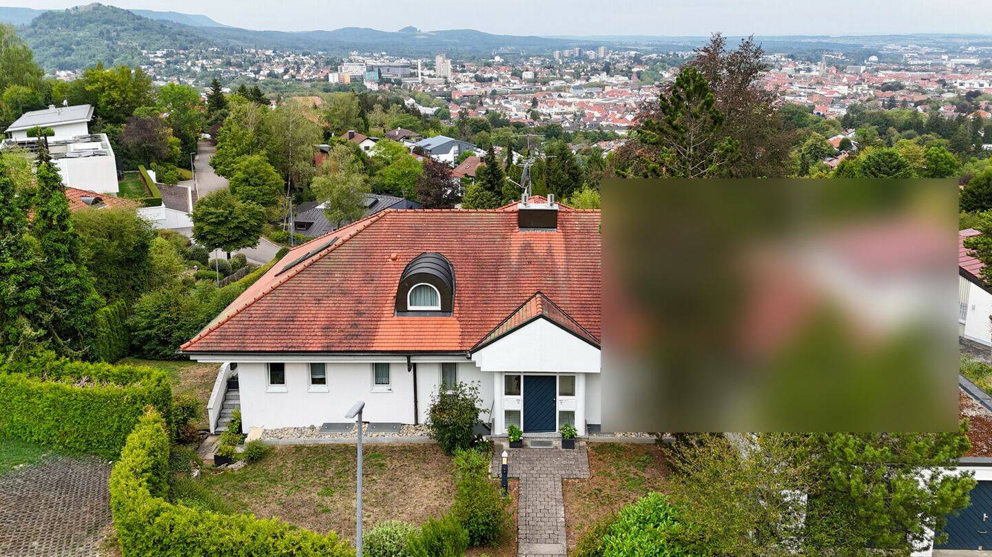 Traumhafte Doppelhaushälfte in Bestlage der Achalm, 72766 Reutlingen