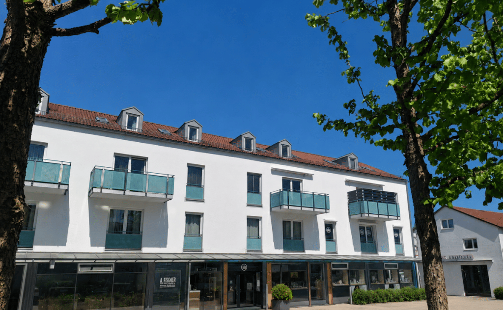 Schönes Wohnen im Herzen der Gemeinde – Geräumige 4 Zi,- Mais.-Whg. mit Balkon und TG, Neufahrn (s1), 85375 Neufahrn b. Freising