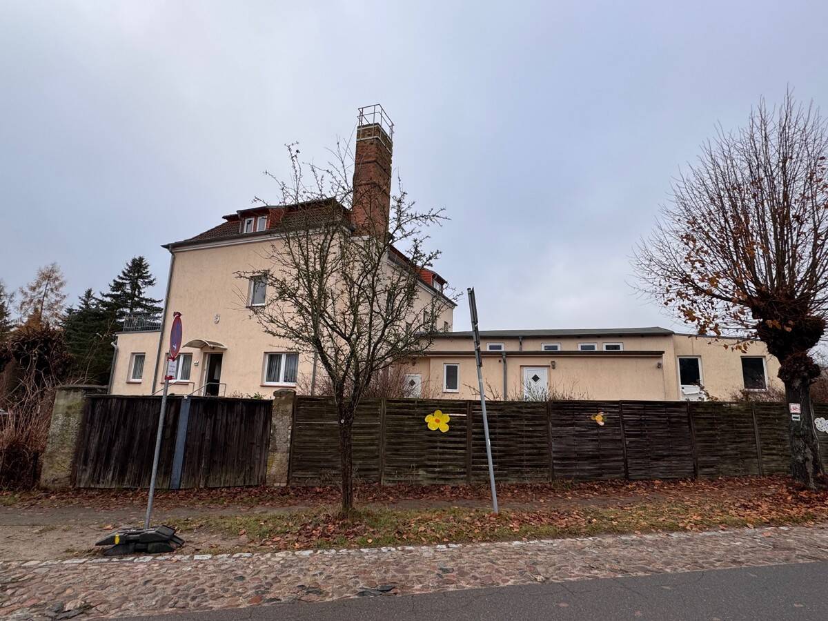Himmelpfort: Anwesen in bester LAGE, ca. 550 m² – auch gewerblich nutzbar per SOFORT zu VERKAUFEN, 16798 Fürstenberg/Havel