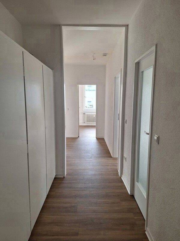 Frisch modernisierte 2,5-Zimmer-Wohnung mit neuem Bad und Design-Vinylboden in attraktiver Kreuzberger Lage, 10965 Berlin (Friedrichshain-Kreuzberg Kreuzberg Neukölln Schöneberg Tempelhof)