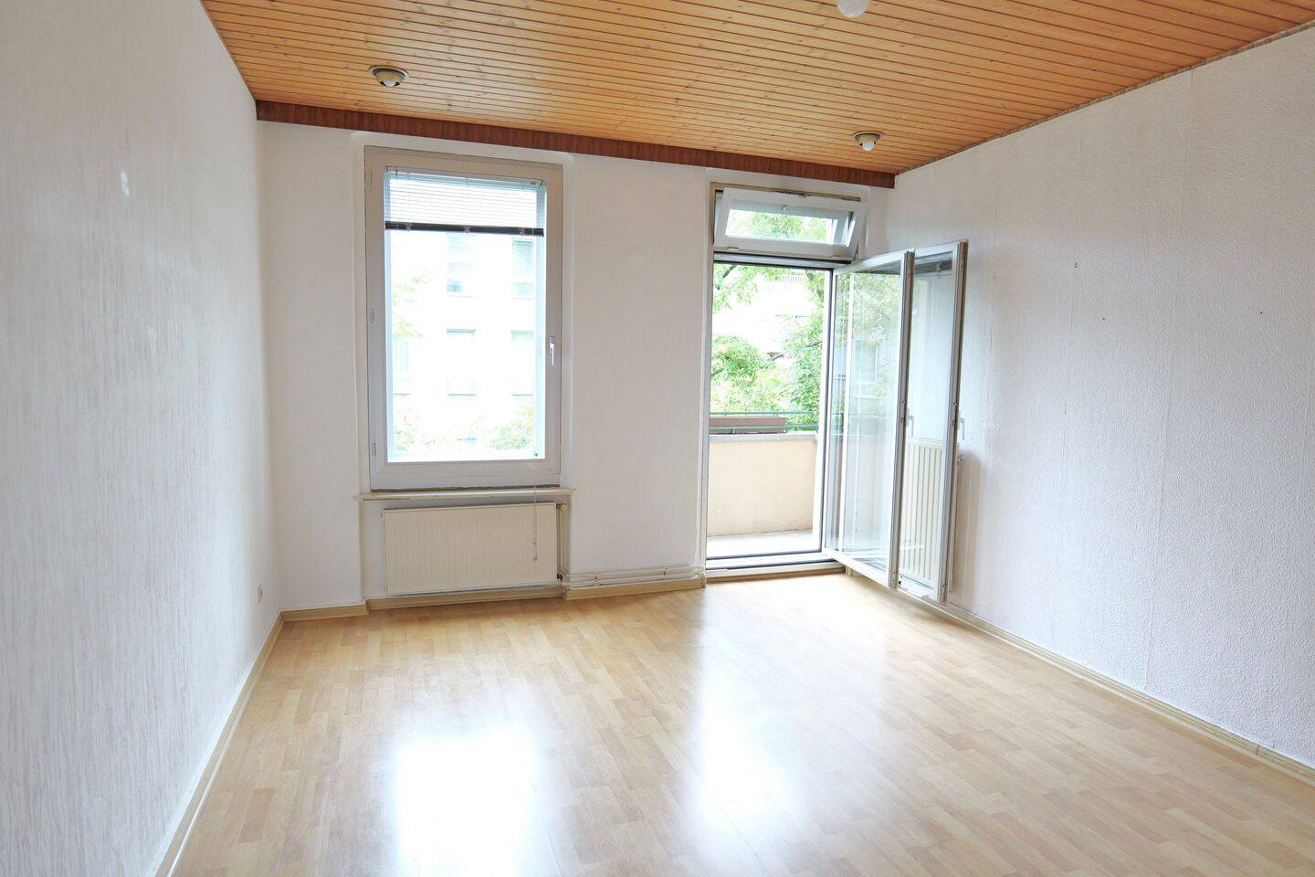 Bezugsfreie 2-Zimmer-Altbauwohnung mit Balkon in Berlin-Reinickendorf, 13403 Berlin (Reinickendorf Kolonie Erholung Kolonie Gartenfreunde Tegel Wittenau)
