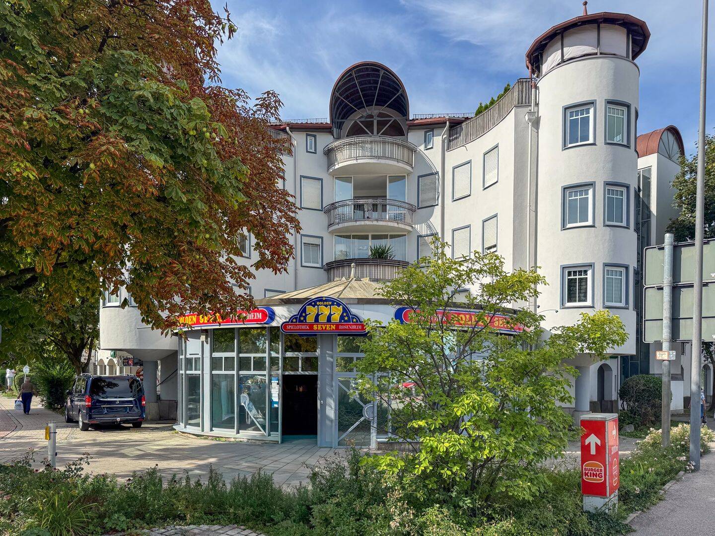 Großzügig wohnen auf ca. 95 m² – gepflegte 2,5-Zimmer-Wohnung mit Einbauküche und Tiefgarage, 83026 Rosenheim (Aising Happing Pang Süd)