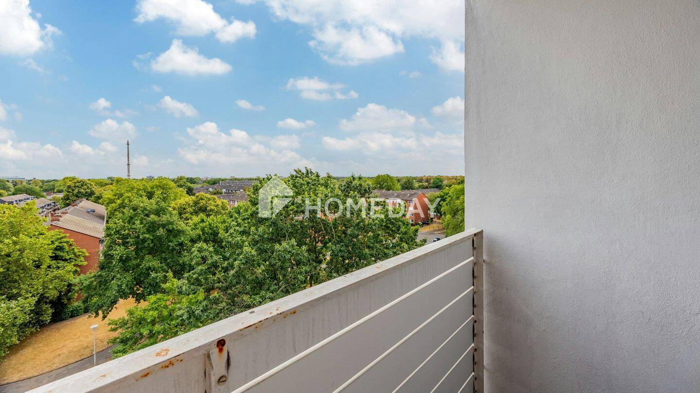 Viel Platz für die Familie: Helle 4-Zimmer-Wohnung mit Weitblick und Aufzug, 47803 Krefeld