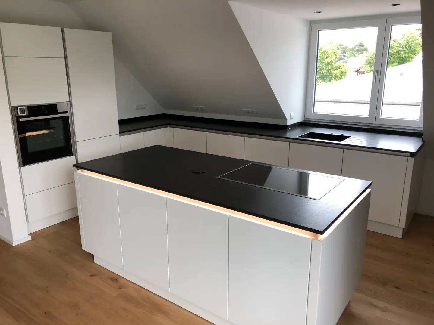 Moderne, verkehrsgünstige & großzügige 3,5-Zimmer Maisonette Wohnung mit Blick auf den Wiesengrund, 91058 Erlangen (Bruck Eltersdorf Erlangen-Süd Sebaldussiedlung Tennenlohe)