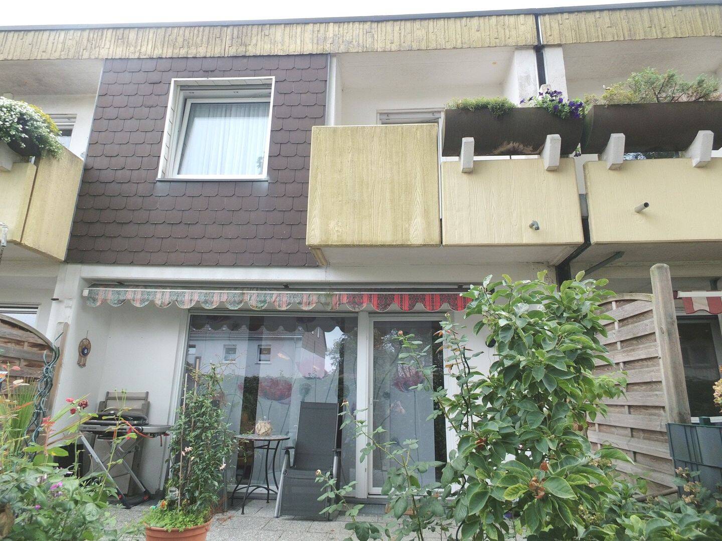 Reihenmittelhaus mit viel Platz, Terrasse und kleinem Garten, 45699 Herten
