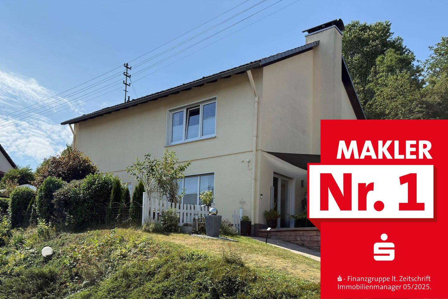 In ruhiger Wohnlage! Einfamilienhaus mit Garage und gepflegter Außenanlage, 57271 Hilchenbach