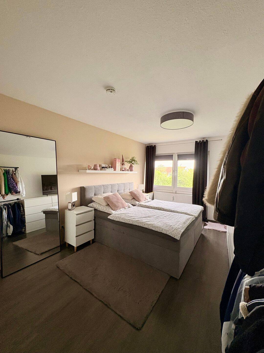 Schöne 2-Zimmer Wohnung mit Balkon in grüner Lage – teilmöbliert, 38440 Wolfsburg
