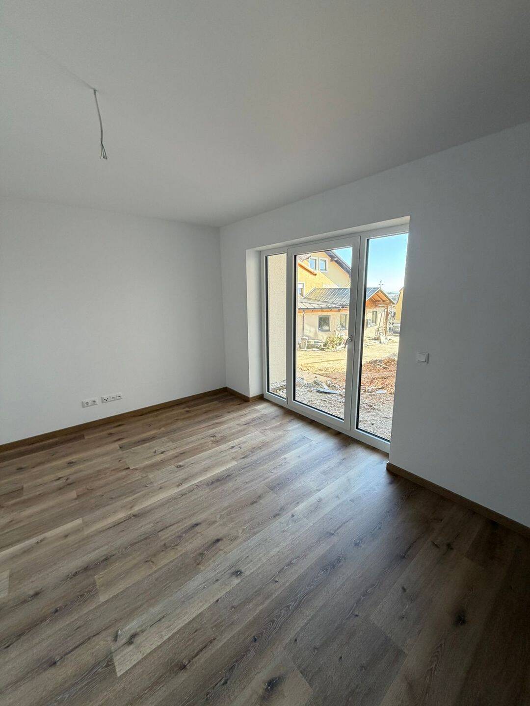 Moderne Neubauwohnung (2 Zimmer) mit Balkon/Terrasse und großzügigem Wohnbereich – Erstbezug (Whg. 2), 94568 Sankt Oswald-Riedlhütte