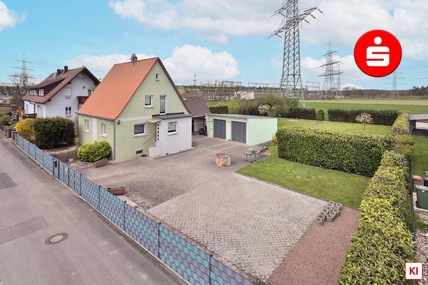 Gepflegtes Einfamilienhaus mit weitläufigem Grundstück in Roßtal-Raitersaich, 90574 Roßtal
